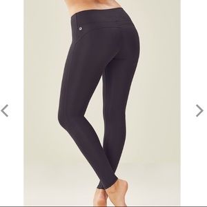 NWT Salar Solid Powerform Legging Fabletics